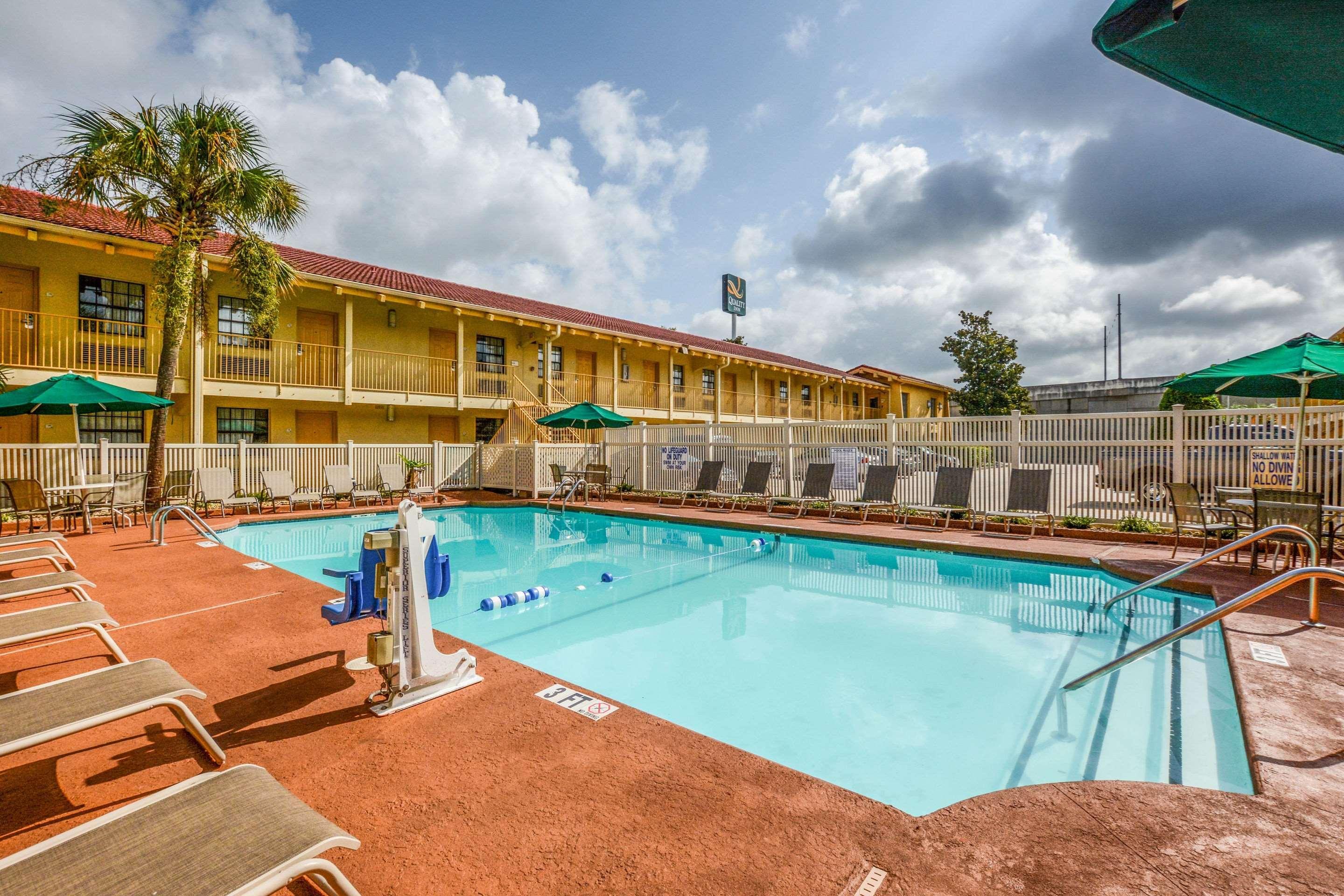 Quality Inn & Suites North Charleston - Ashley Phosphate Εξωτερικό φωτογραφία